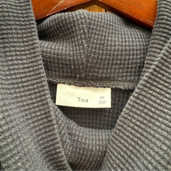 TNA Aritiza Waffle knit long sleeve XS - Picture 2 of 7
